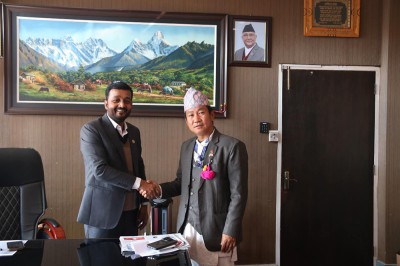 खानेपानी मन्त्री यादवसँग हर्क साम्पाङको भेटवार्ता