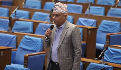 'यौन व्यवसाय खुला गर्नुपर्छ' भन्ने भनाई विवादमा परेपछि कांग्रेस मुख्य सचेतकले मागे मागी