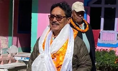नेपाली काग्रेसका सांसद टेकबहादुर गुरुङलाई निलम्बन गर्ने निर्णय सर्वाेच्चले गर्याे बदर