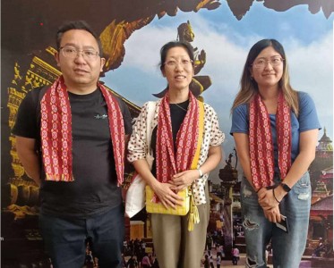 चीनबाट आएको टोली राजनीतिक भेटघाटमा व्यस्त
