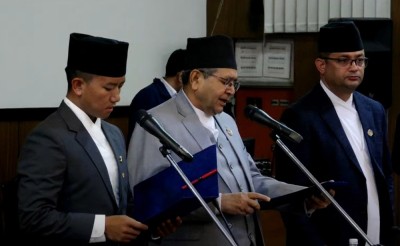 सुहाङ नेम्बाङले लिए माननीयको शपथ
