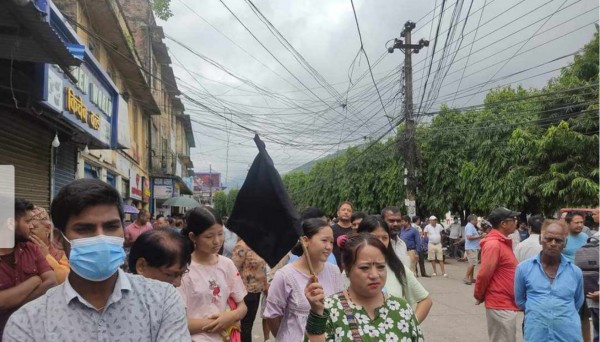 सडक विस्तारमा व्यवसायी आन्दोलित